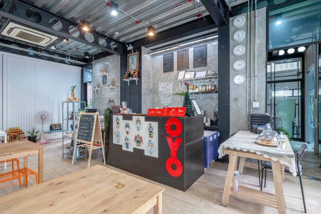 Oyo 1084 Guyasuka Ratchada Hotel Банкок Екстериор снимка