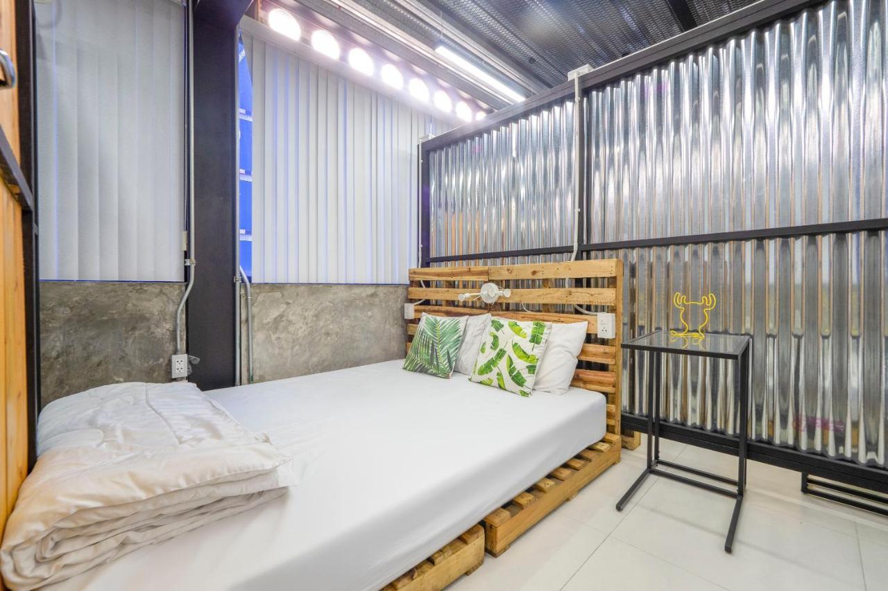 Oyo 1084 Guyasuka Ratchada Hotel Банкок Екстериор снимка