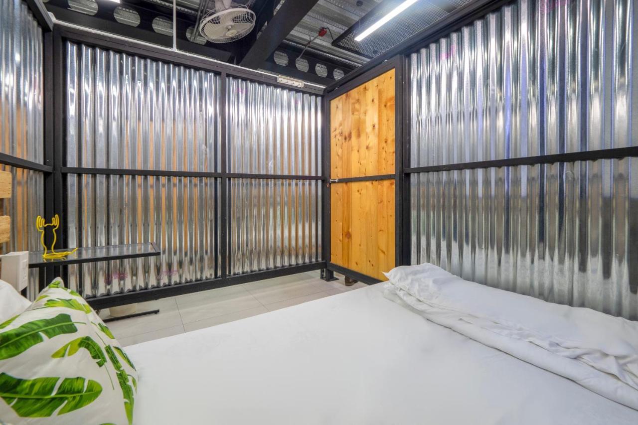 Oyo 1084 Guyasuka Ratchada Hotel Банкок Екстериор снимка