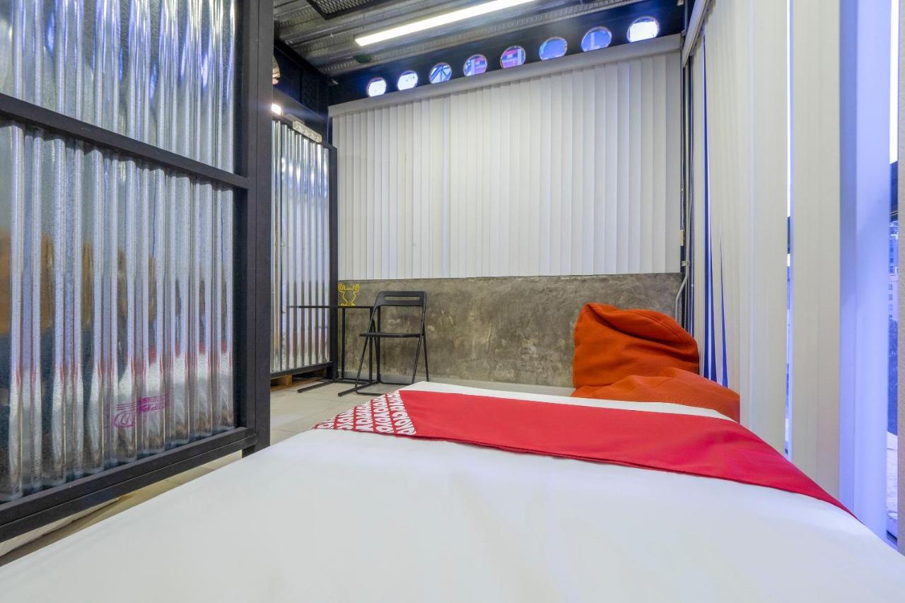 Oyo 1084 Guyasuka Ratchada Hotel Банкок Екстериор снимка